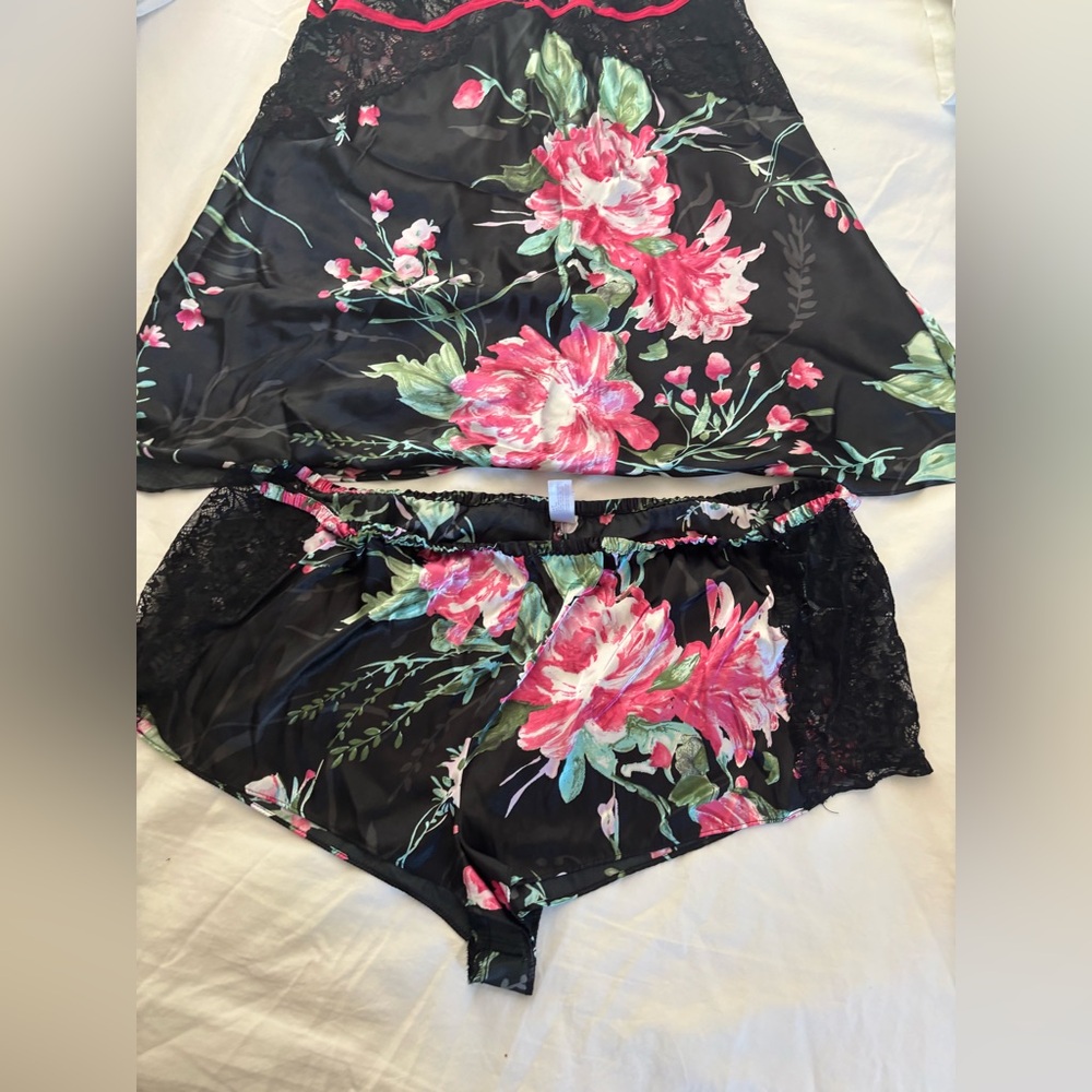 Secret Treasures Black and Pink Floral Chemise Set